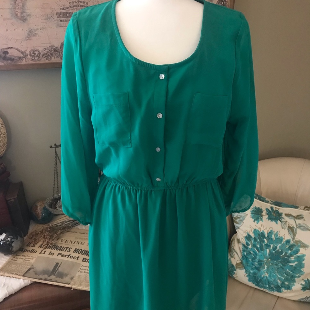 Long sleeve green dress